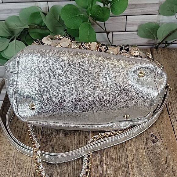 Unbranded silver metallic button studded drawstring shoulder bag - Picture 7 of 15